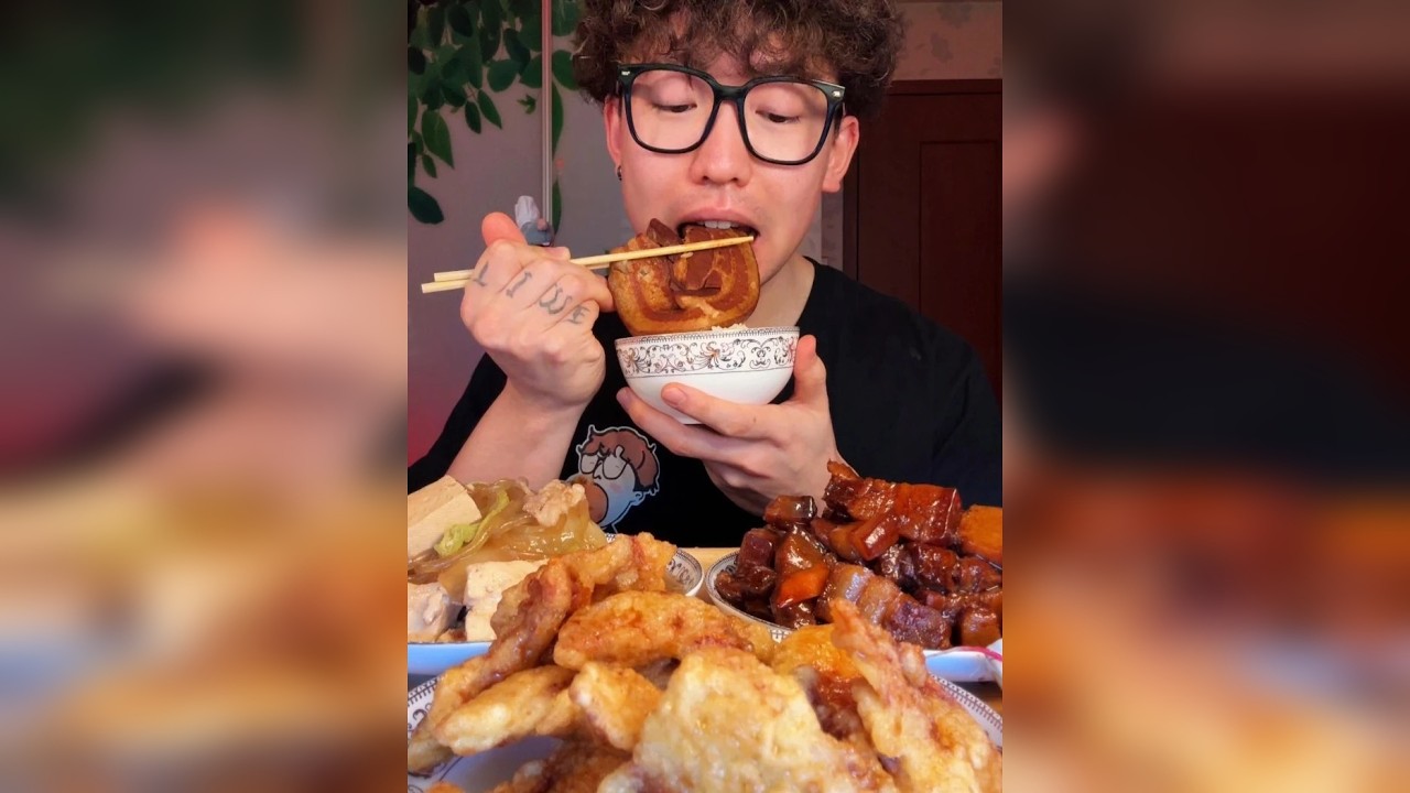 大米饭还是要配家常菜..这个锅包肉又脆又香