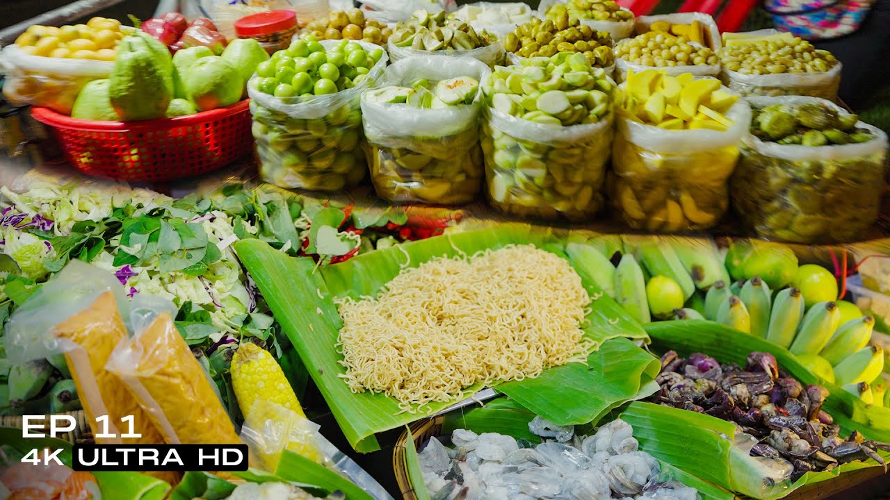 Discover Street Food at Phnom Penh Walking Street | Cambodia Street Food