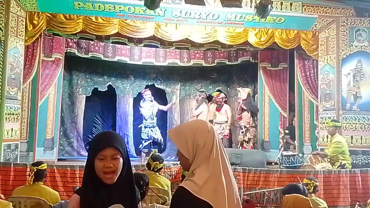 SESI: pelawak dan lakon(Crita ANDE ANDE  LUMUT)
