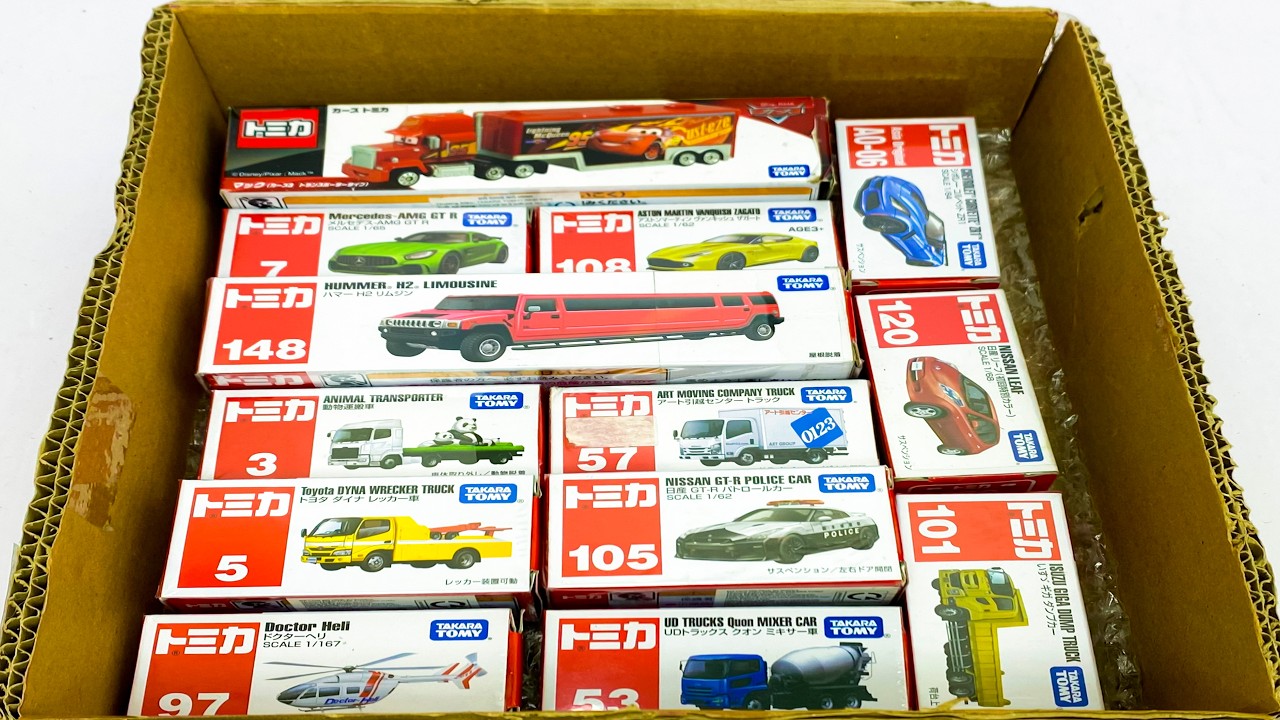 トミカ☆はたらくくるまのミニカーを箱から出してチェックします☆Unbox Tomica and check out the miniature cars!