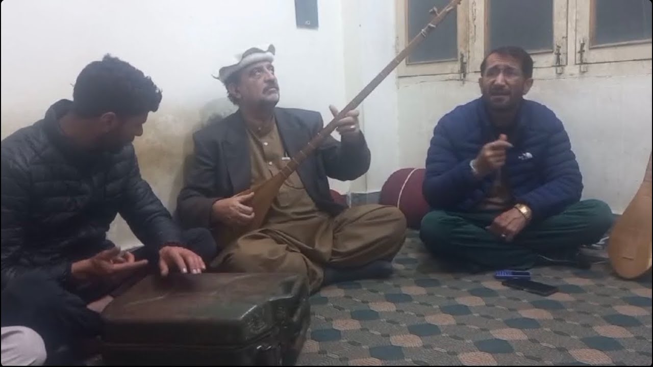 Zang Zom Tasori Chagha Ma Brar Khowar Song by Shuja Ul Haq