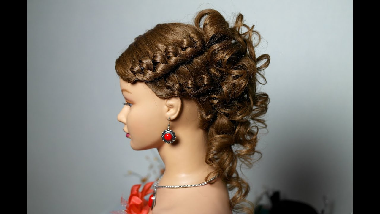 Knotted hairstyle for medium long hair with curls