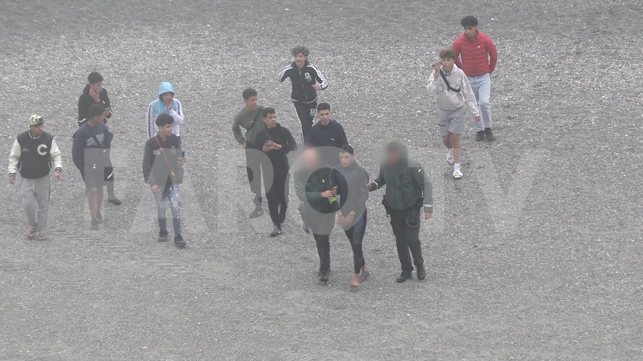 Inmigrantes se arrojan al mar para cruzar de Marruecos a Ceuta