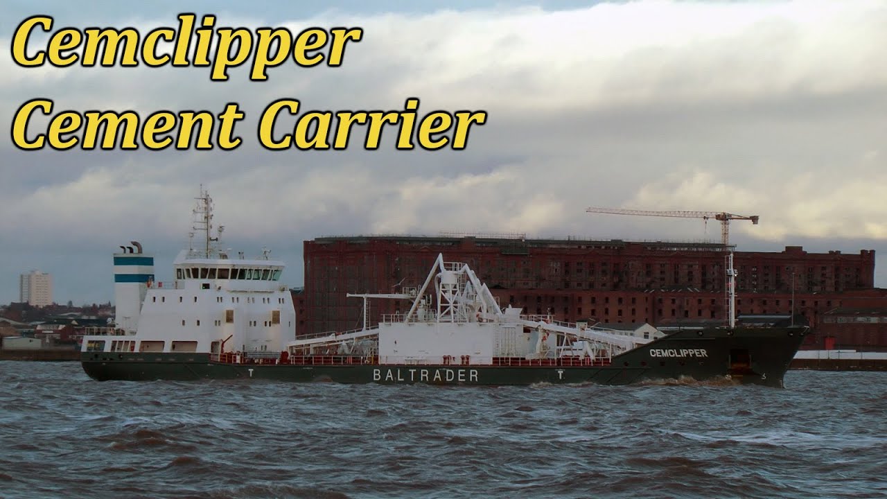 Cemclipper Cement Carrier Inbound on the River Mersey