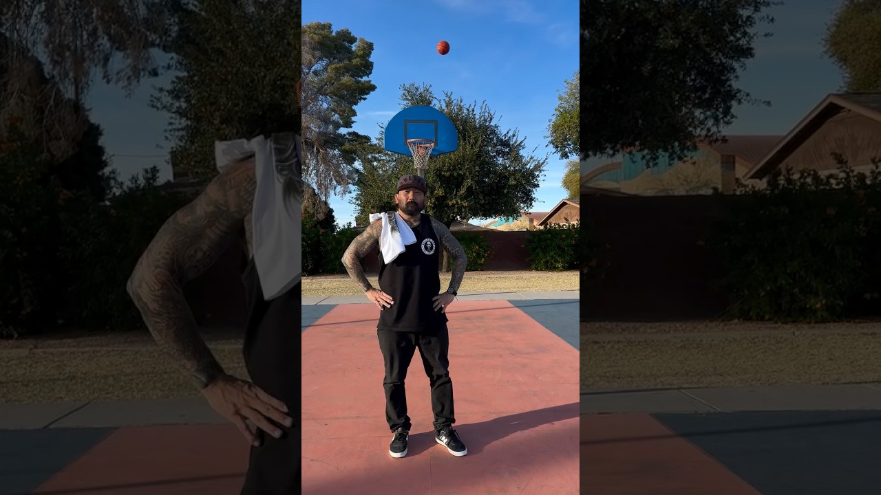 @H@Hoon_Kim_10 продвигает новую футболку SECRETE ANGEL, как может 🏀🫣