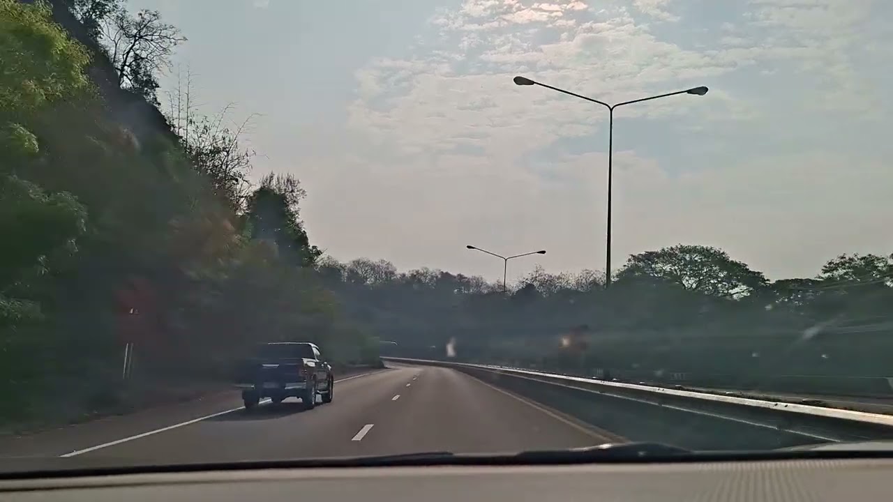 เดินทาง