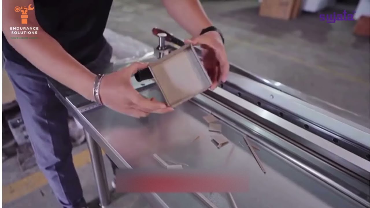 Grooving Machine with Guidance Mechanism