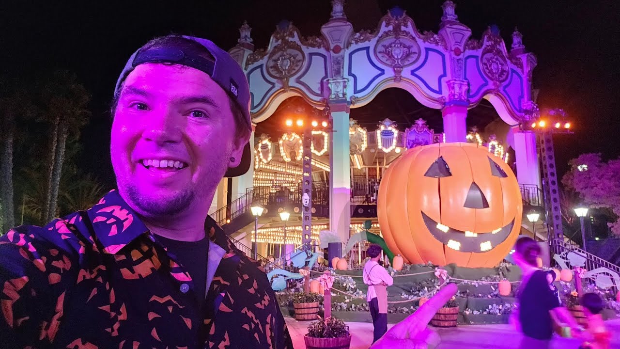 California's Great America's Tricks and Treats opening weekend. New foods and shows!