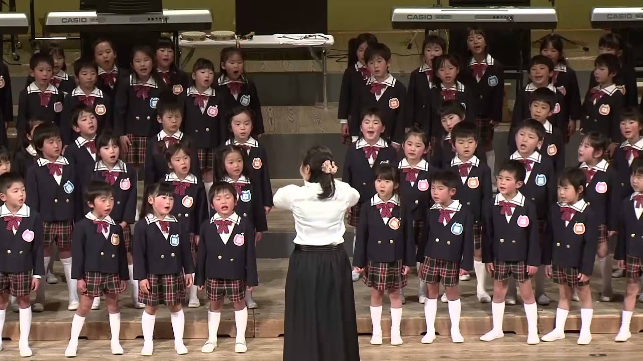 平成25年度　手賀の丘幼稚園　音楽発表会　年長　歌唱　花は咲く