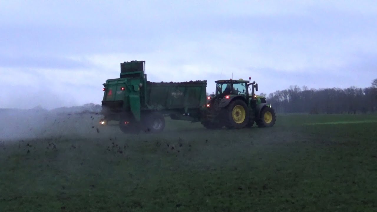 Franken Volmerink spreading manure