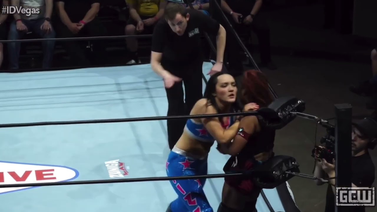 Izzy Moreno vs Zara Zahker