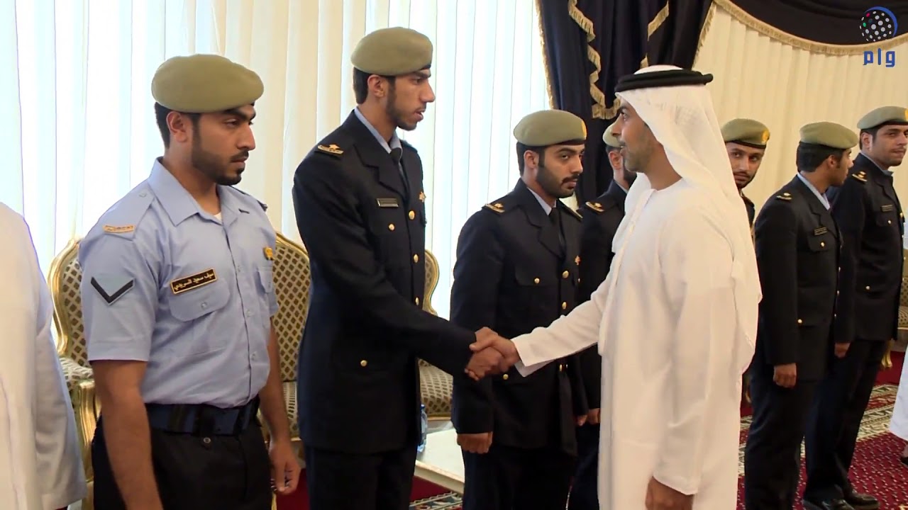 عمر بن زايد يقدم واجب العزاء لأسرة الشهيد سمير البلوشي في عجمان
