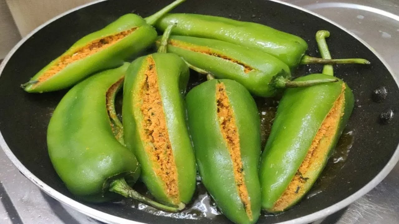 भरवा मिर्ची ऐसे बनाओगे तो बिना भूख के एक की जगह पांच रोटी खा जायेगे|Bharwa Mirchi|Stuffed Chilli