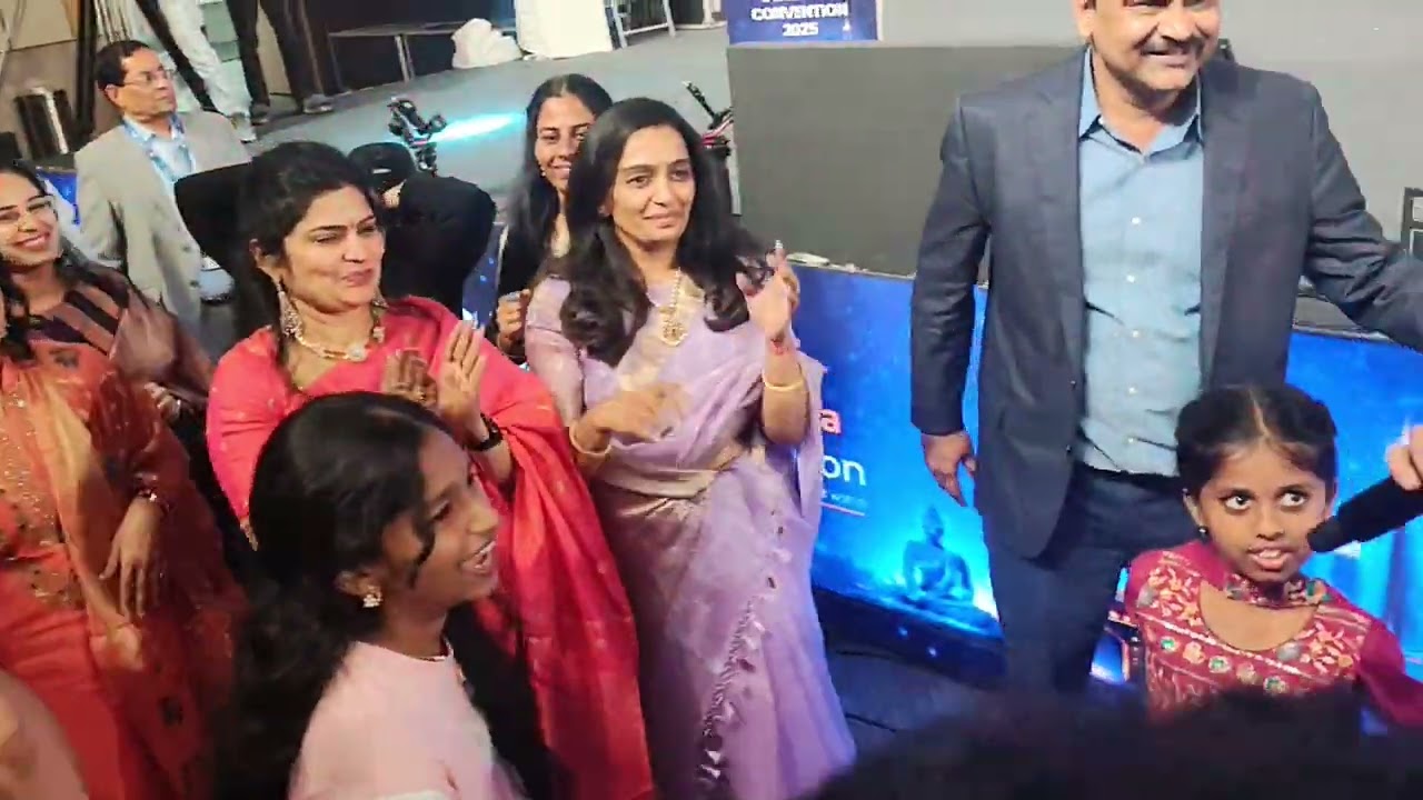 Kruthika Khanna dance with Aha Indian Idol Singers | GTA Mega Convention 2025