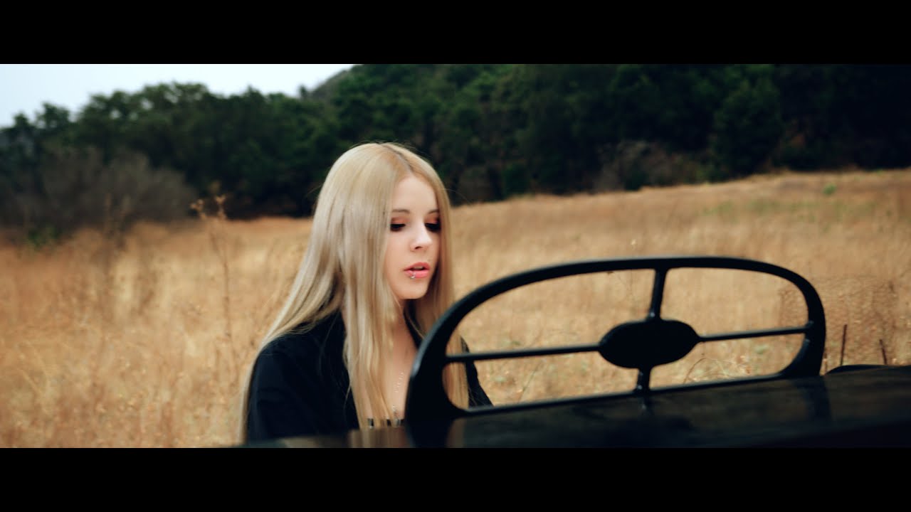 Roxana Line - Small World (Idina Menzel) Cover by Roxana Line
