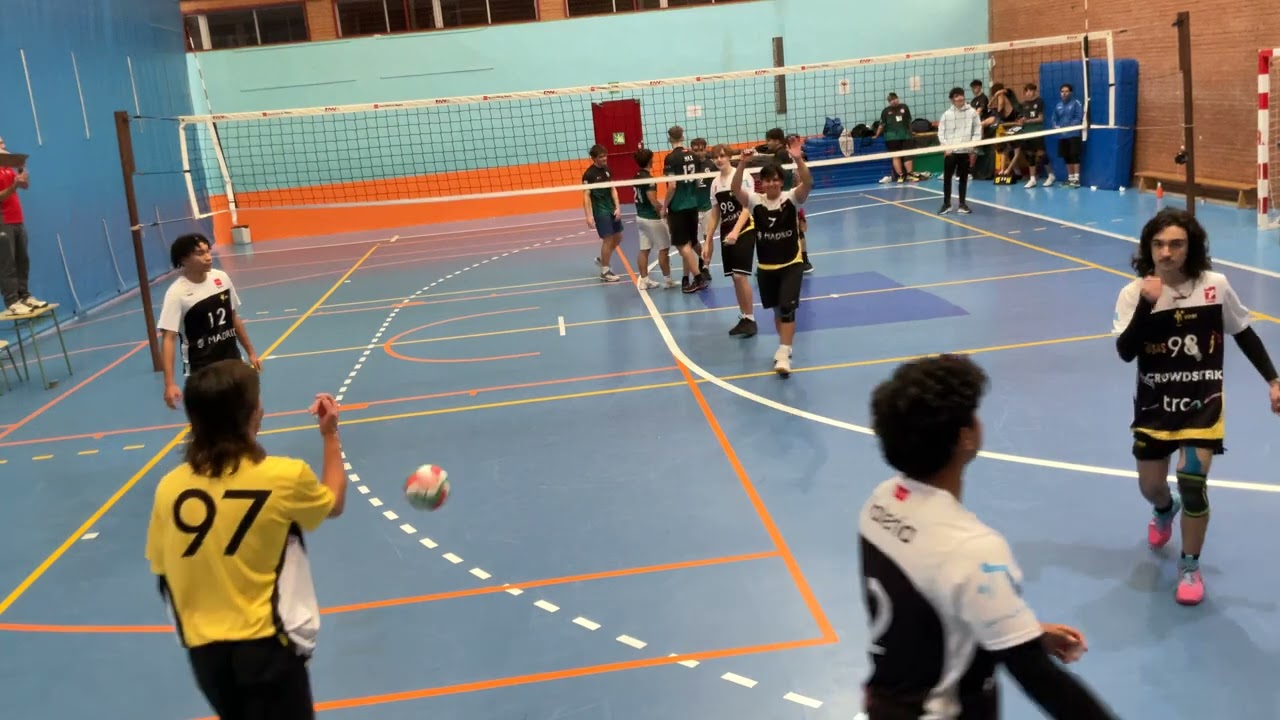Partido VPM vs 2 de mayo (3º set)