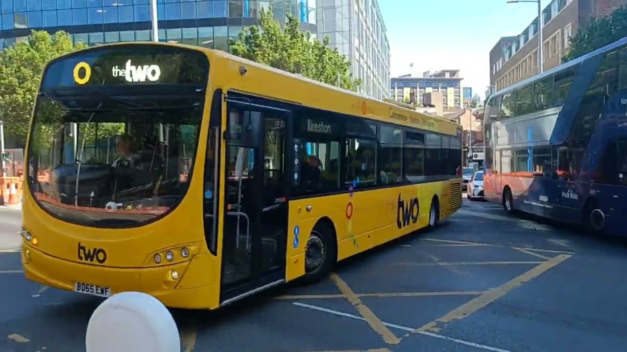 TB ROUTE THETWO PASSING MOUNT ST Wright Volvo Eclipse Urban 2 773 BD65EWE