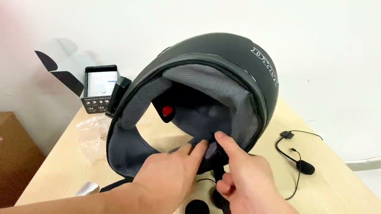 Y10 helmet Bluetooth earphone hard microphone Soft microphone