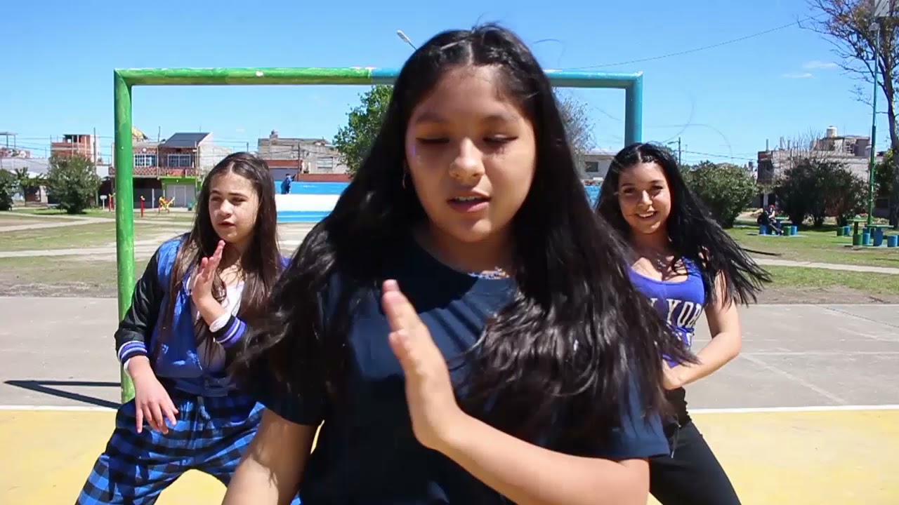 Wow wow - Maria Becerra feat Becky G - coreografia @belumartiarena