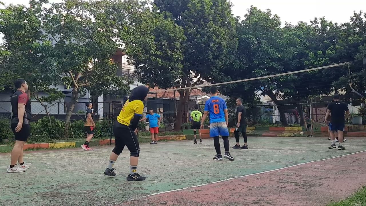 LATIAN VOLI SORE AKRI