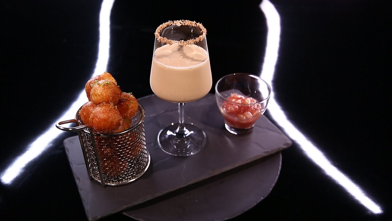 Pets de nonne, milkshake caramel et compotée de rhubarbe minute par Christophe Michalak (#DPDC)