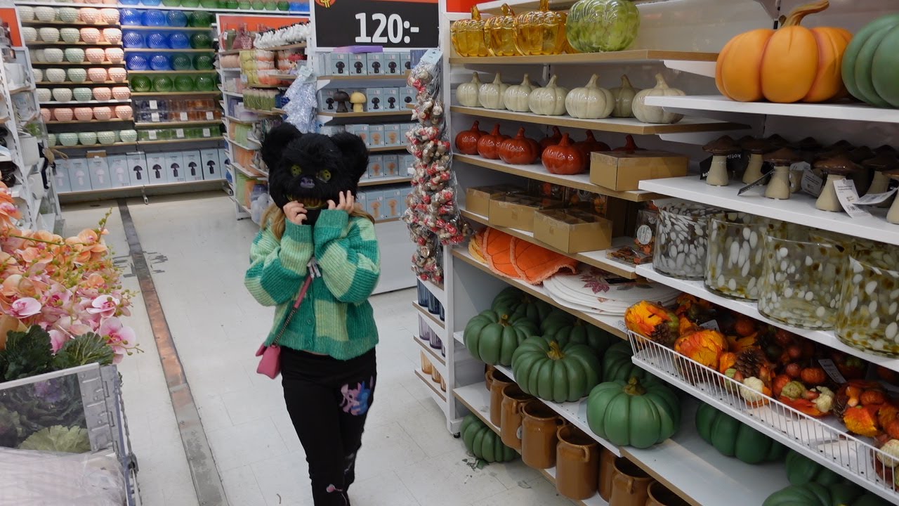 Halloween shoppar på Dollarstore
