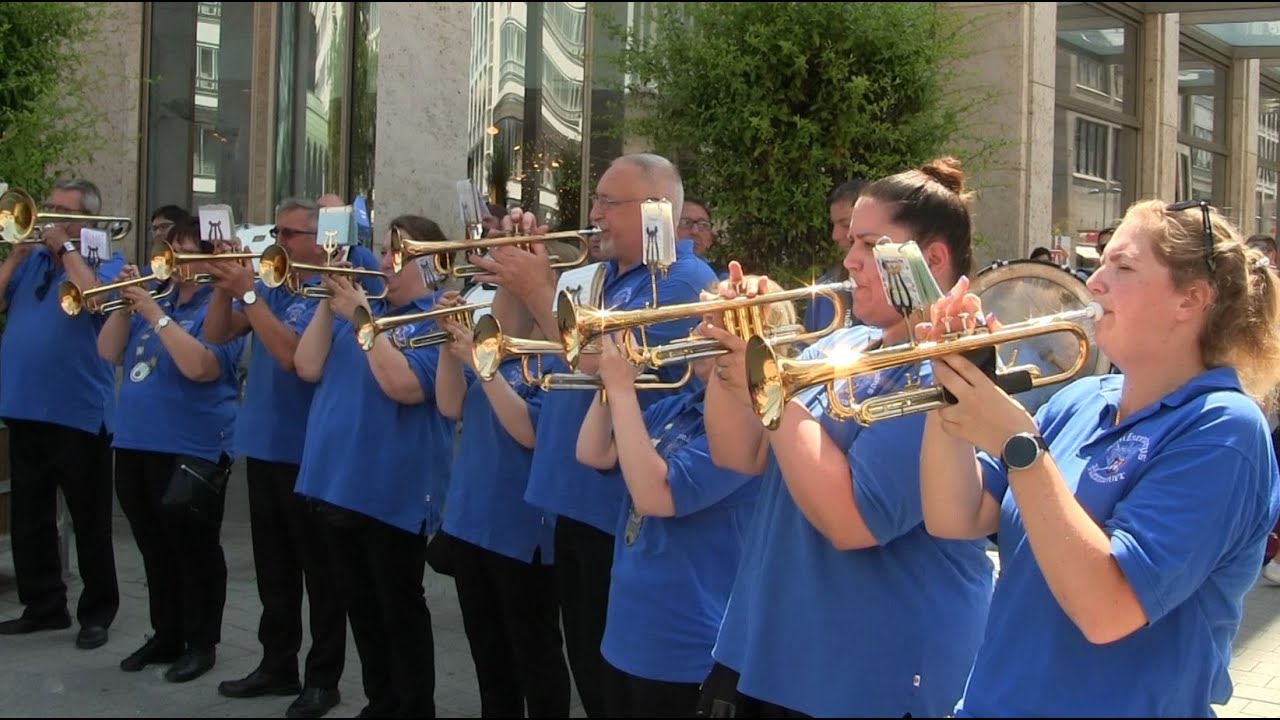 Fanfarenkorps Hannover ( Bruchmeister Aktion ) am Kröpcke Hannover / 8.7.2023 / Video 1