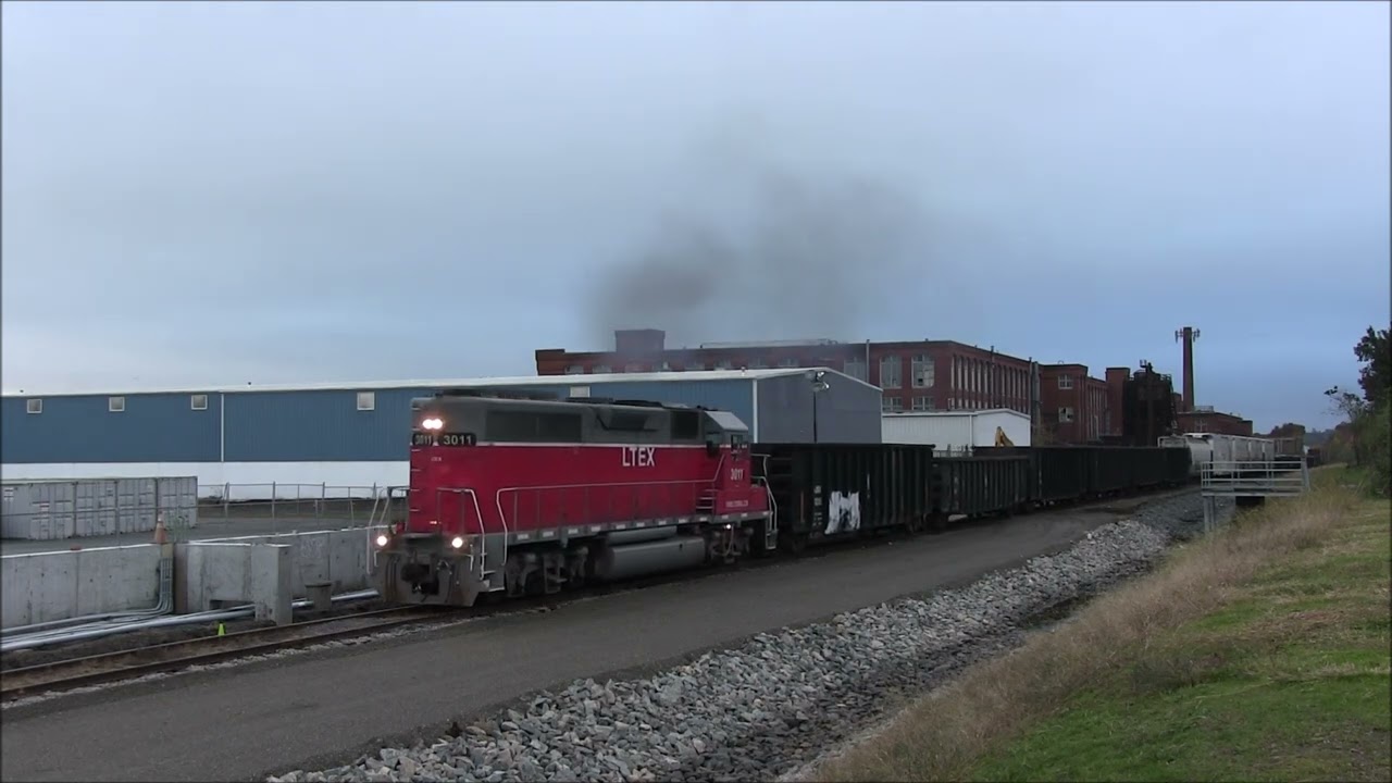 Mass Coastal MC-4 with a long train - 10/26/2022
