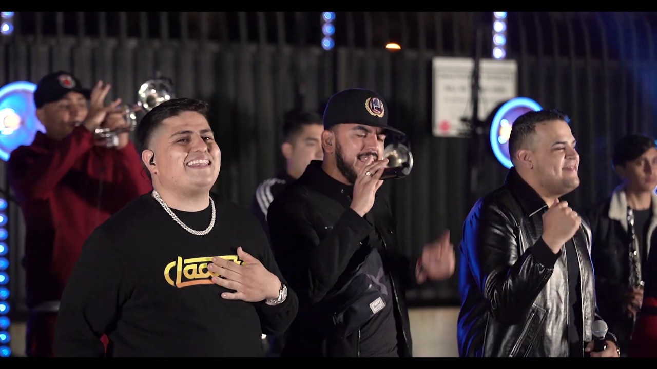 Los Desvelados, Hombres de Ley - Me Dicen 