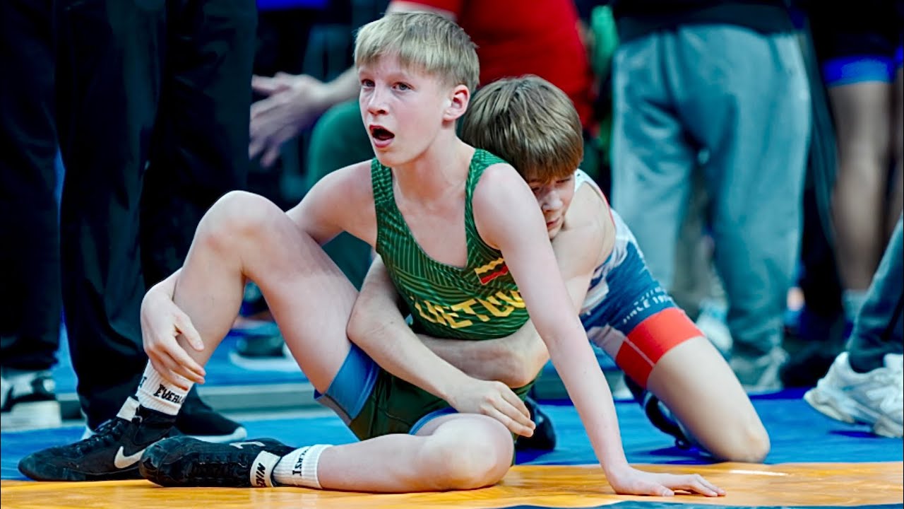 U15 Oskar Olava (FIN) vs Ivan Agafonov (LTU) 44kg. Greco-roman boys youth wrestling tournament.