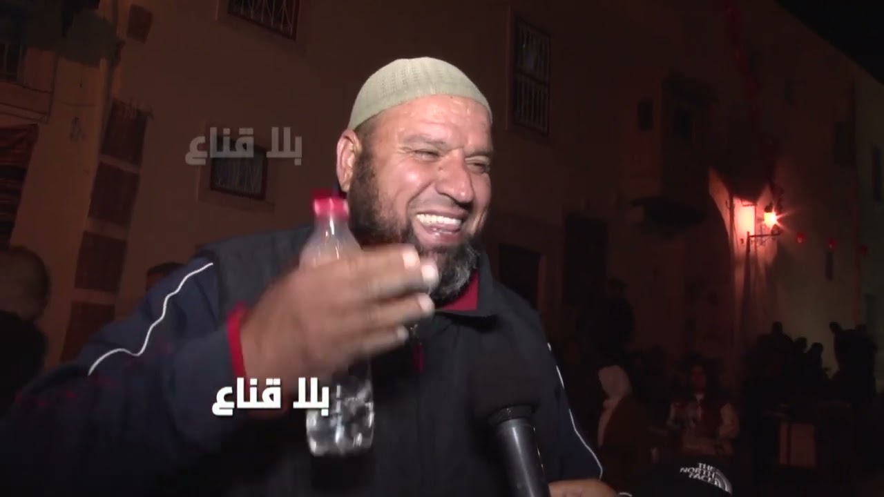 أروع  شيخ  زهواني وفكاهي روحه خفيفة  في فخ البوزيدي أمام جامع عقبة إبن نافع..أجواء إسلامية عطرة