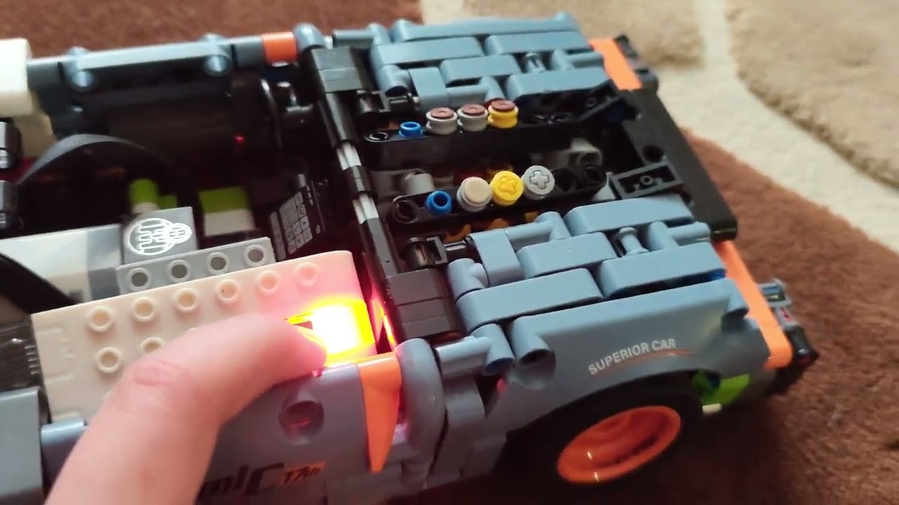 Установил на машину (LEGO) электромотор 