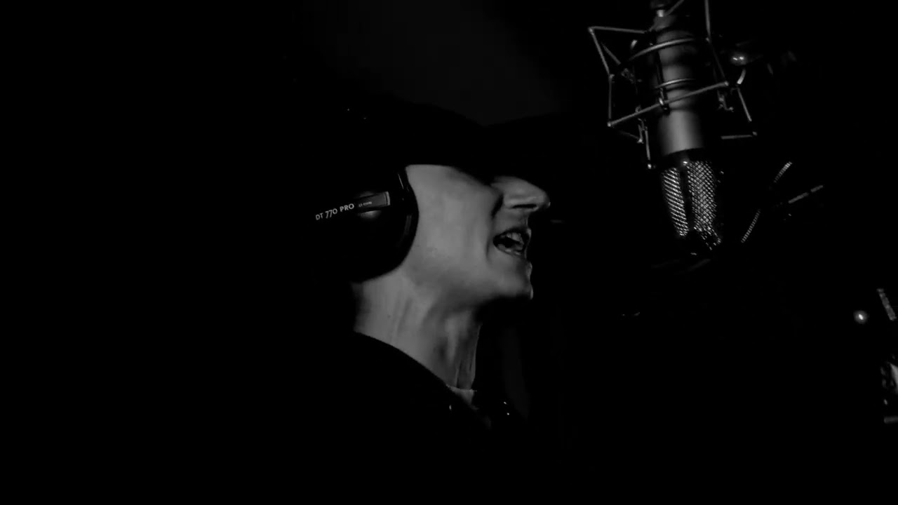 CECHA - MIŁOŚĆ, KRYSZTAŁ I KROKODYL ( ONE SHOT VIDEO )