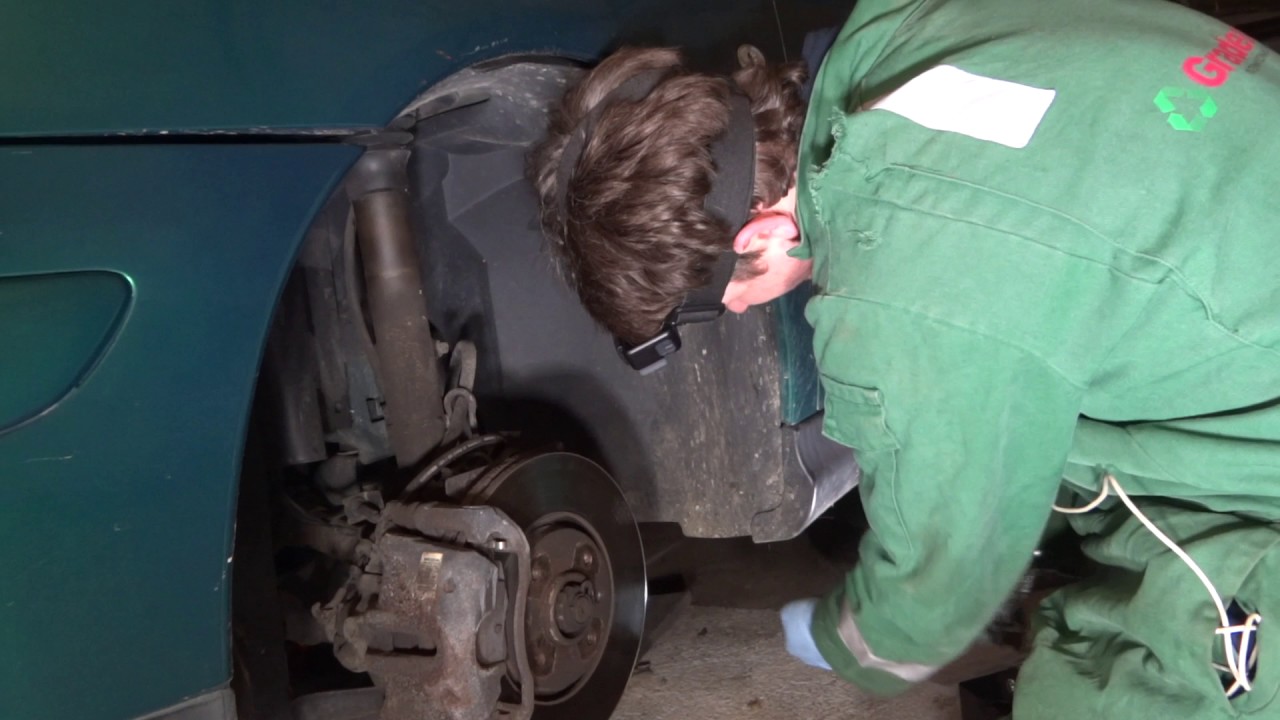 Citroen C5 MK1 Front Bumper Removal