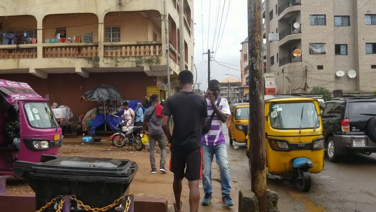FREETOWN, SIERRA LEONE 🇸🇱! HEAVY DOWNPOUR OF RAIN IN THE CITY.