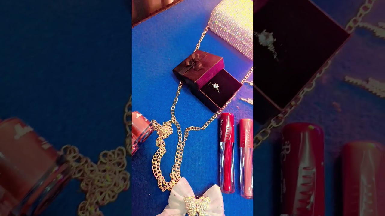 ✨ Daily Makeup & Bag Deals 💄👜Here you’ll find: ✔ Affordable makeup deals✔  Honest mini reviews✔