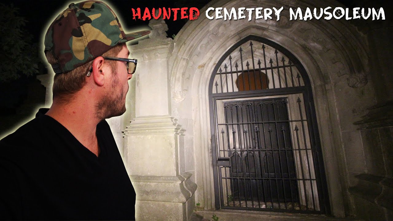 THE HAUNTED CEMETERY MAUSOLEUM (AN ENTITY PUNCHED MY FRIEND IN THE FACE!)