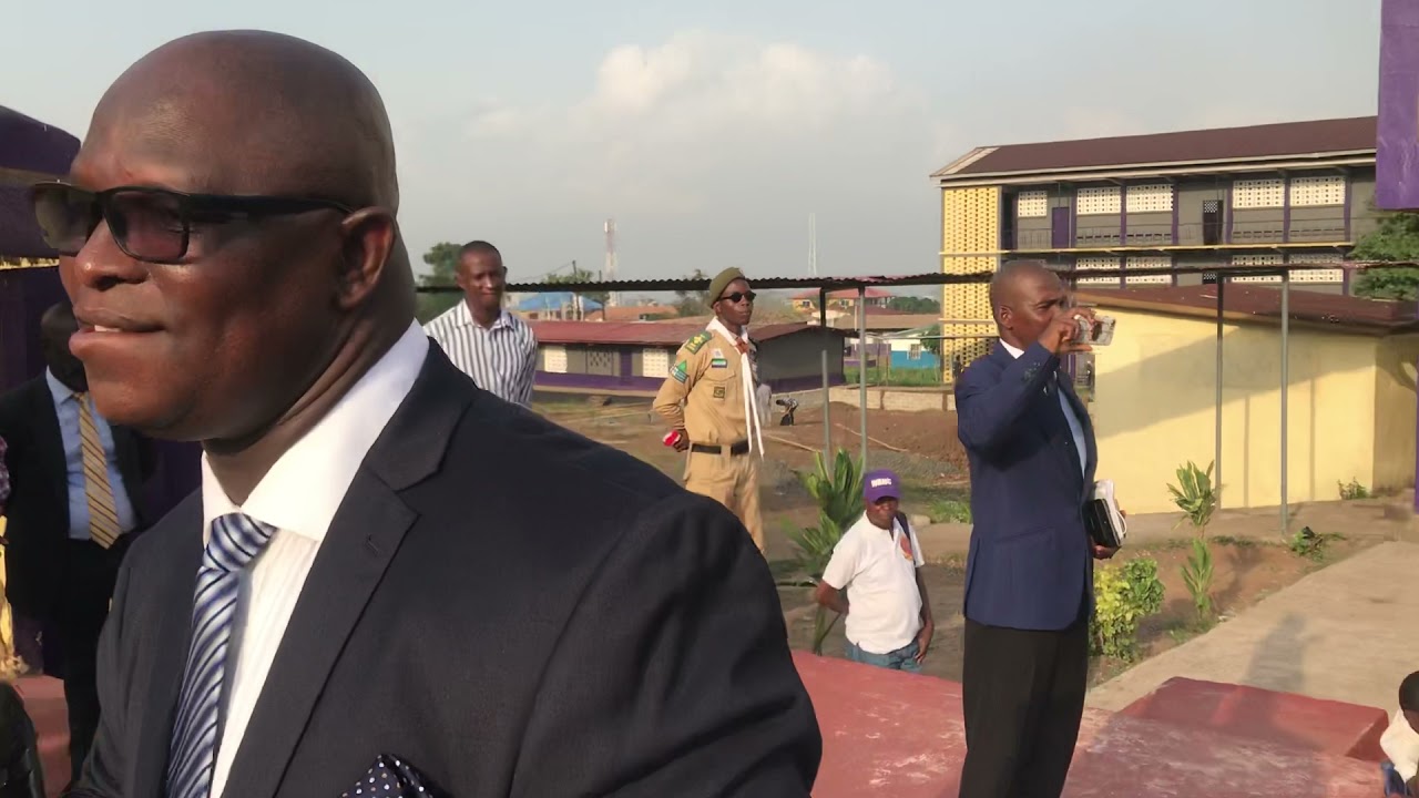 Lawyer Fornah-Sesay gives Cash Prizes to Deserving Pupils at Collegiate Sch