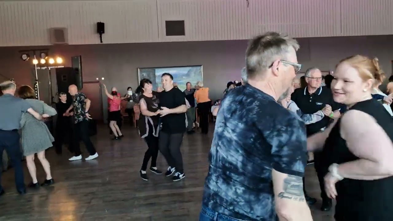 Kamma til dig,herlig bugglåt med Hollyz på Radisson Blu Beitostølen Vårspretten Dansnytt 29.04.23