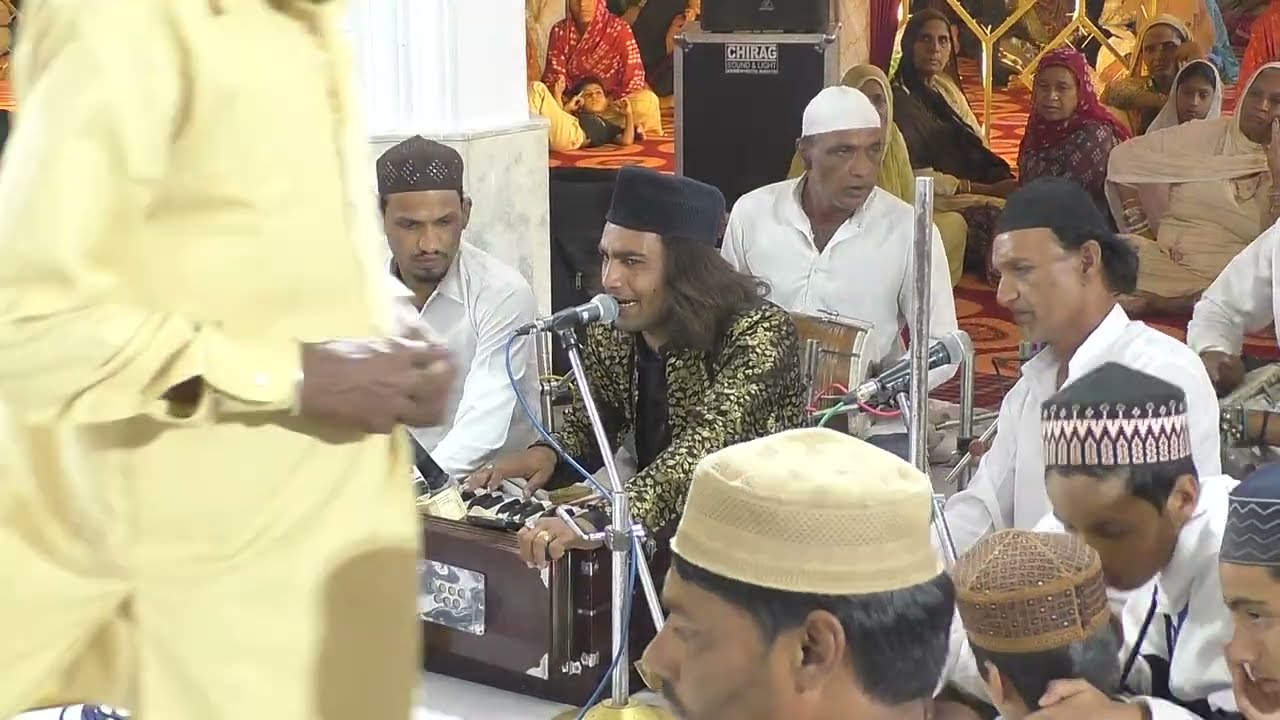 Me bura hu ya bhla hu Meri laaj to nibhana….