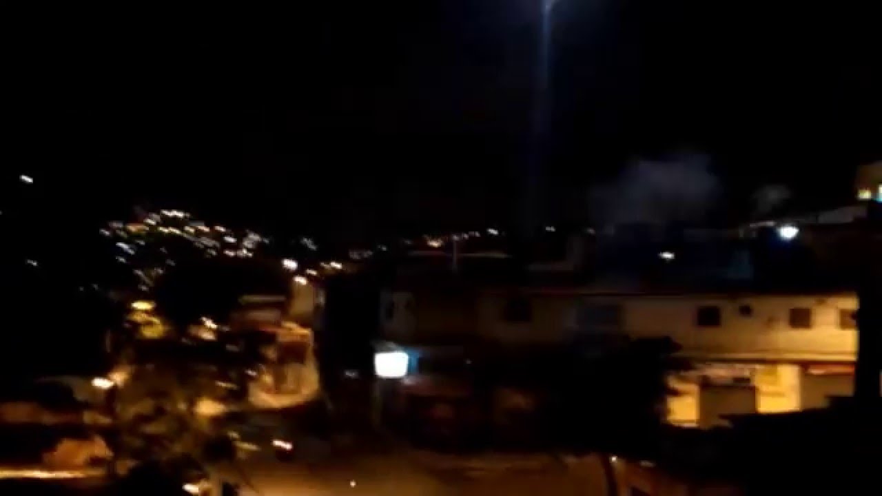 QUEIMA DE FOGOS NA PASSAGEM DO ANO DE 2015 PARA 2016 Jd. Zaira - Mauá - SP