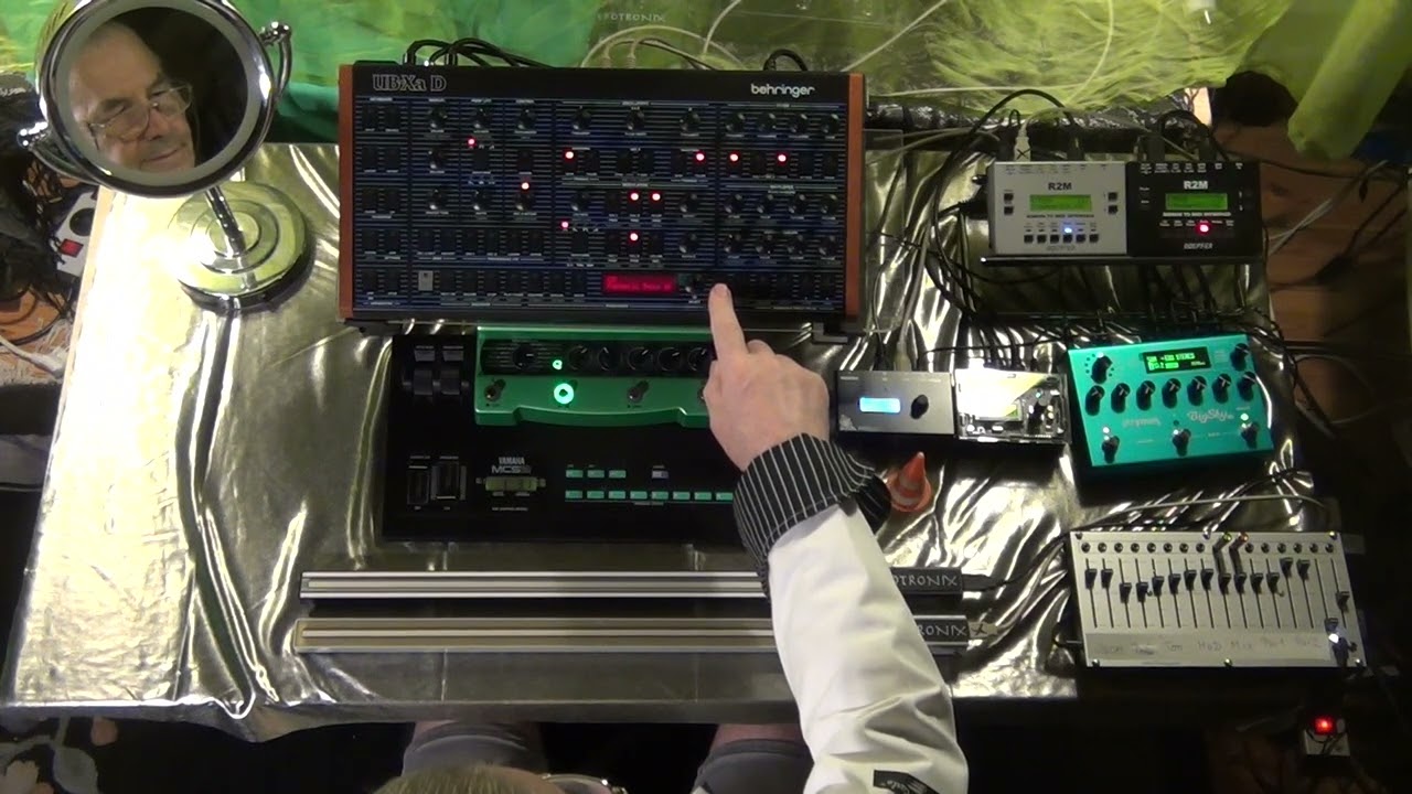 Behringer UB XA D ~ Strymon Big Sky MX