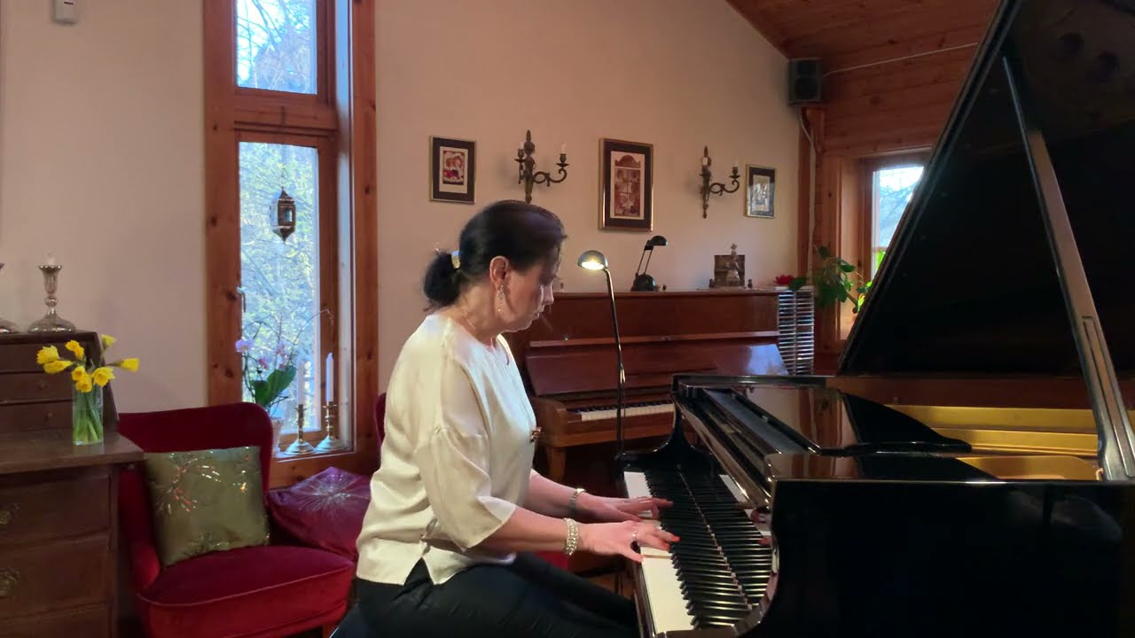 Håll Mitt Hjärta (Hold My Heart) B. Skifs Ulrika A. Rosén, piano.