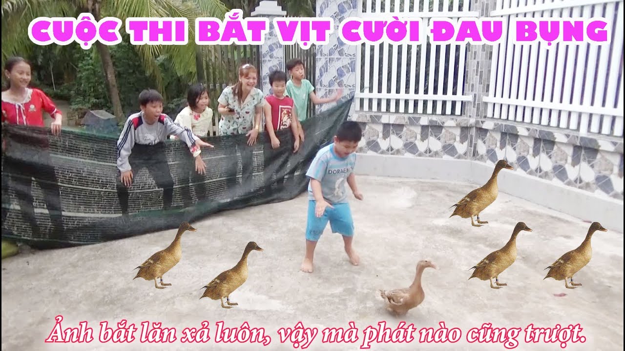 Cuộc Thi Bắt Vịt Trong 1 Phút  Ai Thắng Sẽ Được 200k [ Trang And Vinh TV ]
