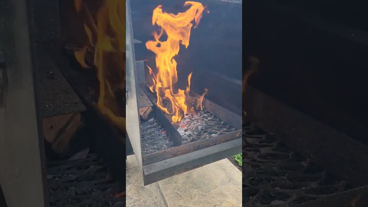 Грязный дым против чистого дыма &mdash; вот как выглядит копчение мяса #offsetsmoker #bbqtips