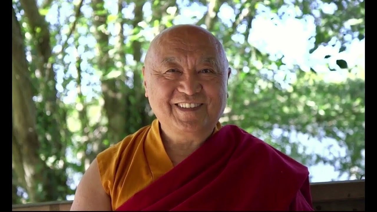 Mirando en el Espejo de Nuestra Vida Presente.  PEMA WANGYAL RINPOCHE