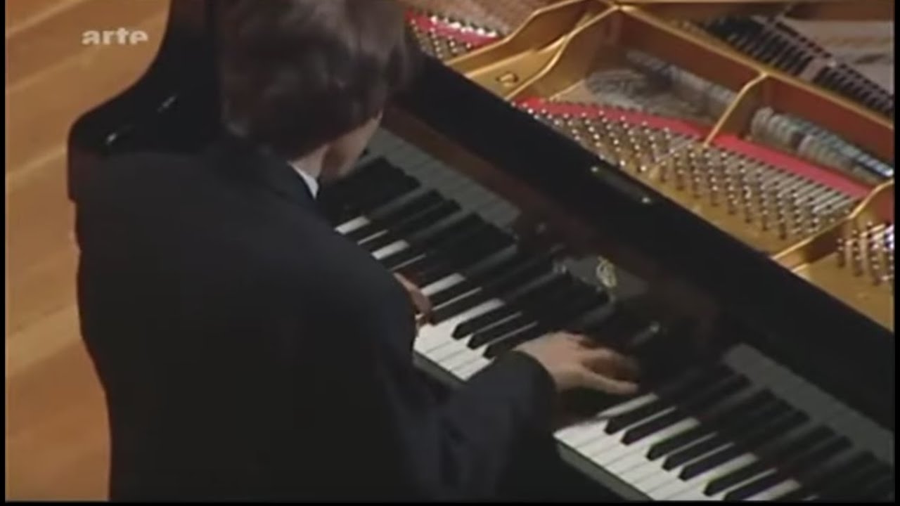 Rafal Blechacz - Chopin: Mazurka in A minor, Op. 17 No. 4
