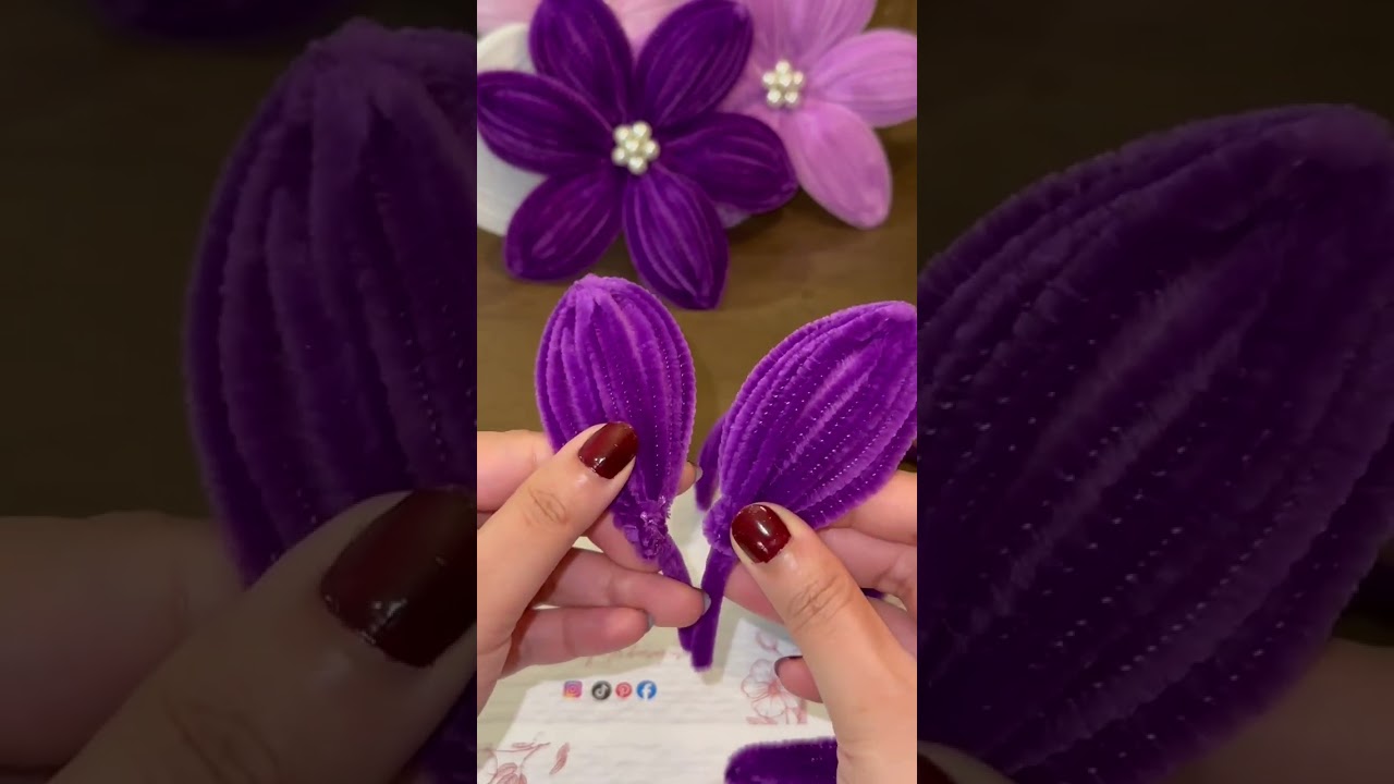 DIY Pipe Cleaner Lily Tutorial 💜 Handmade Easy Chenille Stem Lillies. How to make Pipe cleaner lily