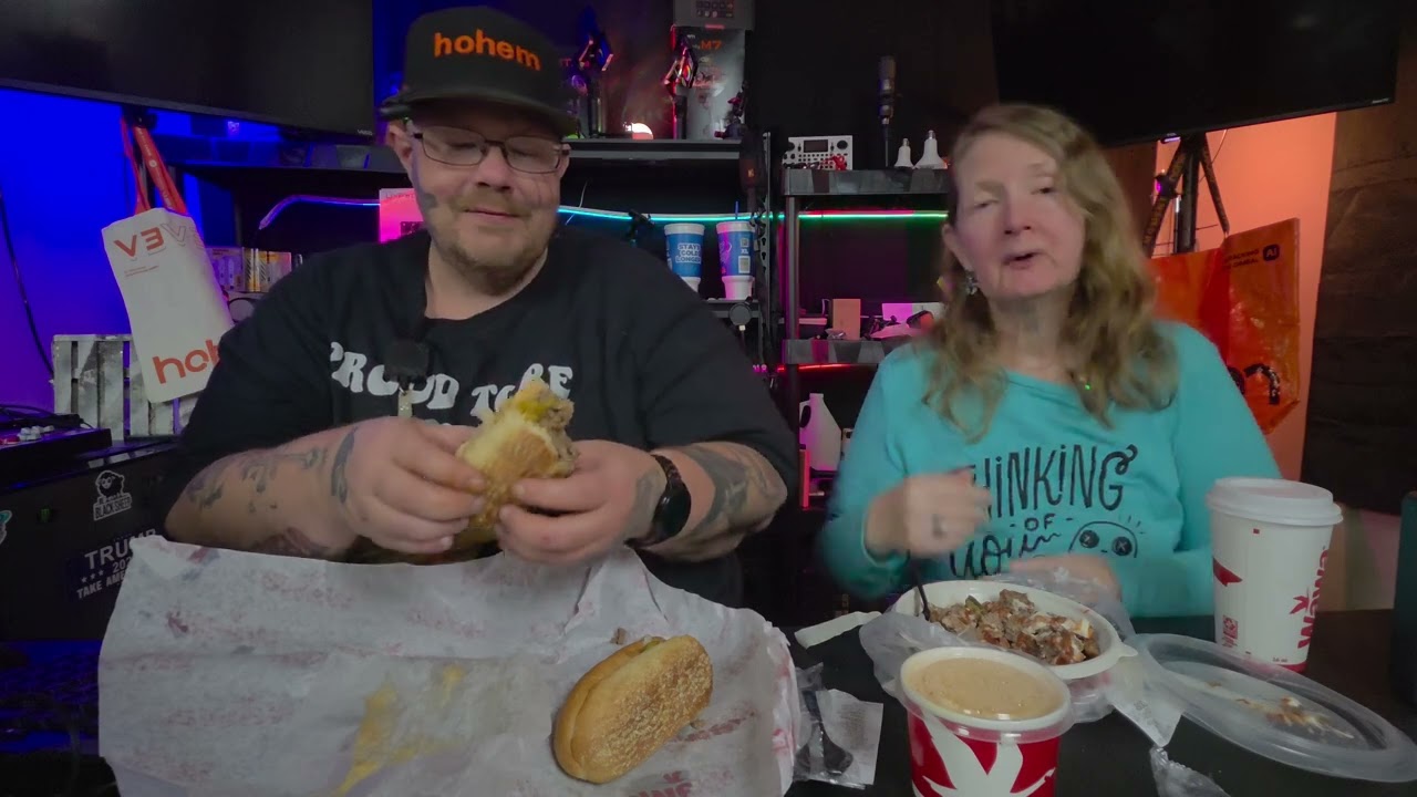 Merry Christmas. Wawa food review with Nomadic Ninja. #Christmas #vanlife #foodreview 