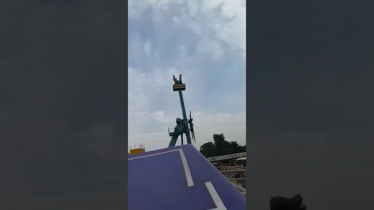 شخص مجنون يصور نفسه داخل لعبة المقص# جزيرة بغداد السياحية